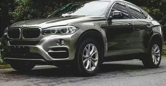 Το ζωηρόχρωμο ασήμι λέιζερ ακτινοβολεί υγρασία περικαλυμμάτων αυτοκινήτων - απόδειξη αδιάβροχη